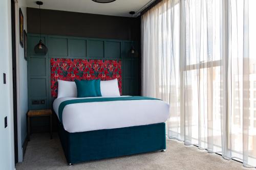 room detail thumbnail 0