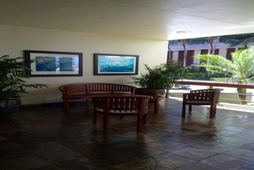 Ilikai Marina Studio City View Condos with Fully Equipped Kitchens & Free Wifi - image 13