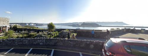 周邊環境, Spacious Plymouth Studios at St Augustines House - ideal for city break! in 埃福德