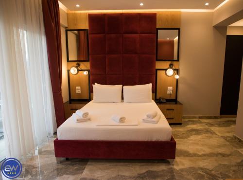 Blue Water Hotel - image 2