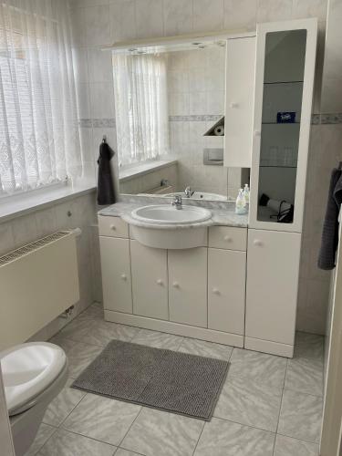 Freundliche Zweiraumwohnung in ruhiger Lage 3.9km von Lakoma entfernt