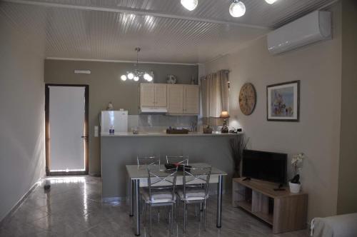 Bousounis Apartments - image 13