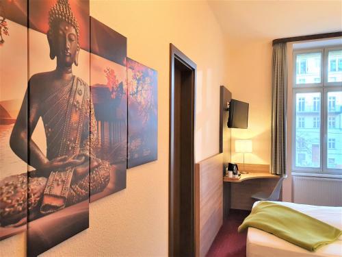 Melarose Feng Shui Hotel - image 10