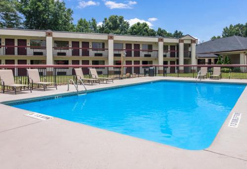 Bassein, Red Roof Inn & Suites Commerce - Athens in Commerce (GA)