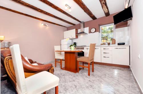 Apartment Pino - image 7