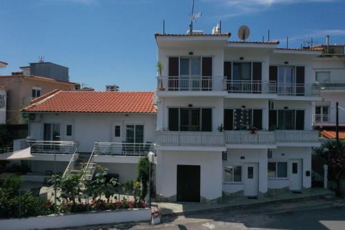  Doukas Apartments Luxury Living in Skala Marion