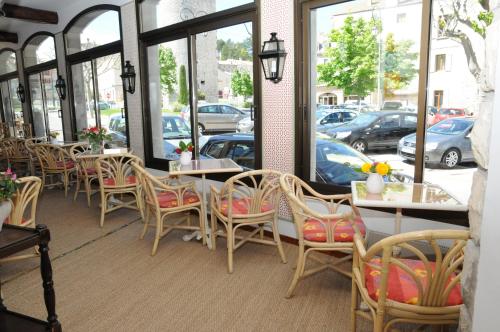 Pub/Lounge, Grand Hotel du Cours in Sisteron