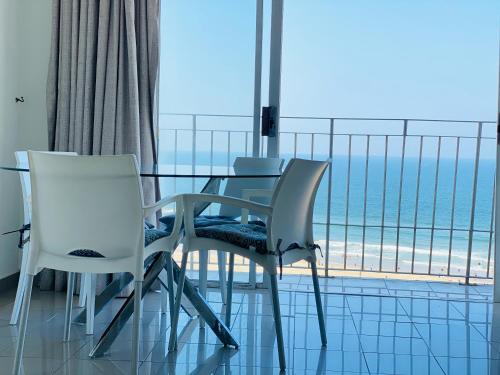 86 windermere self catering apartments in Marine Parade