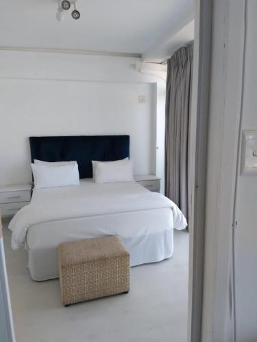 86 windermere self catering apartments in Marine Parade