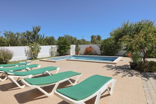 Villa Monte Bixo - Free WIFI . Swimmning Pool - BY BEDZY