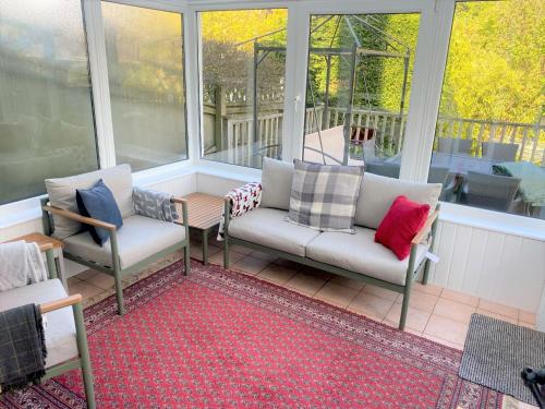 Bar/lounge, Gwydyr House in Ryde North West