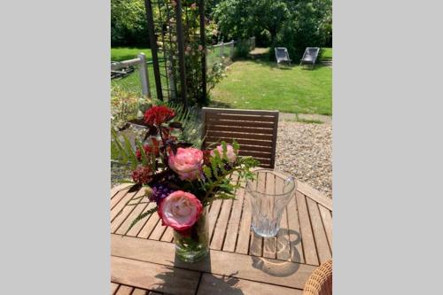 Gîte du Bout du Monde near Honfleur- 4 pers gîte à louer Conteville