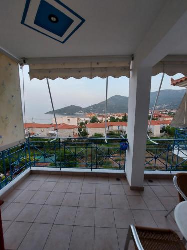 Matina Apartments Tyros in พาราเลีย ไทรู