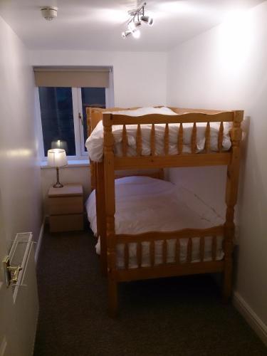 3 bedrooms, 5 beds