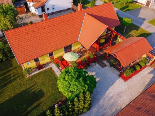 Sara-Lux Apartman in เฟอร์ตอด