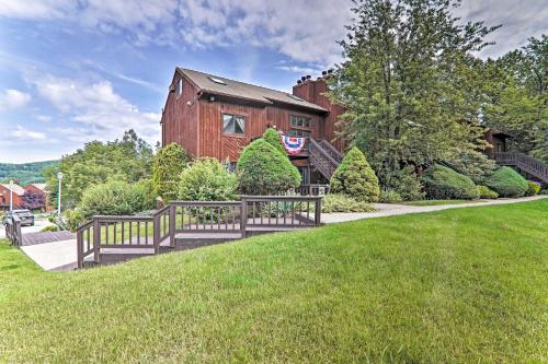 Vernon Condo with Balcony Less Than 2 Mi to Mountain Creek!