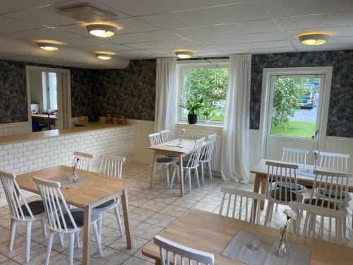 편의 시설/서비스, Hotell Luspen in 스토루만