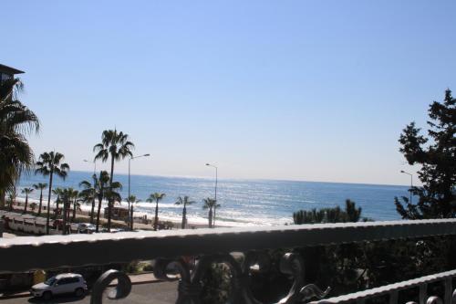 Resitalya Hotel - image 2