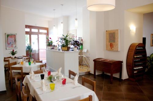 Restorāns, Paneolio B&B in Poggio Picenze