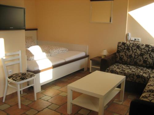 2 queen beds