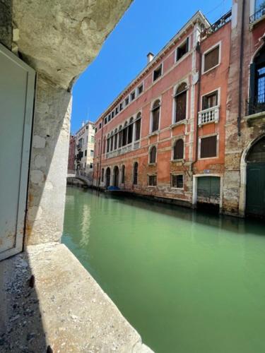 San Marco apartment with CANAL VIEW