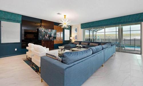 Fabulous 8 Bdrm Residence with Children's Themed Bedrooms in Solara - image 2