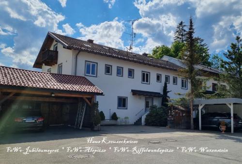 Haus Kreuzeckwiese - Self Catering Apartments