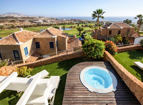 Two-Bedroom Villa with exterior Spa Bath (4 Adults) image 9