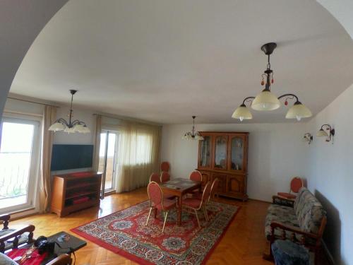 Faleza Nord Apartament 3 camere cu vedere la mare