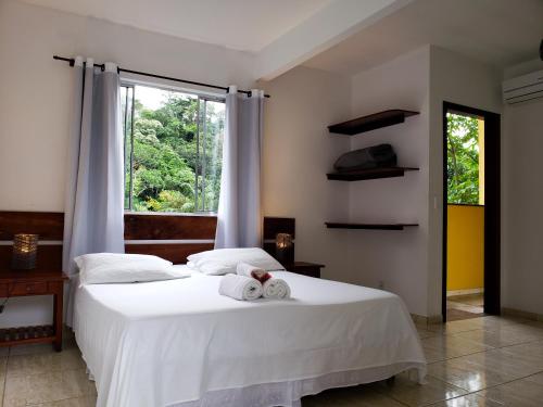 1 double bed, 1 twin bed