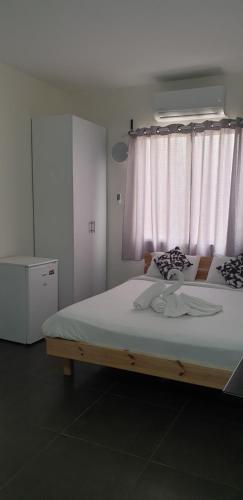 1 queen bed