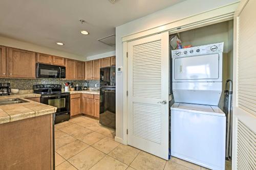 PCB Condo Ocean View Balcony and Beach Access - image 8