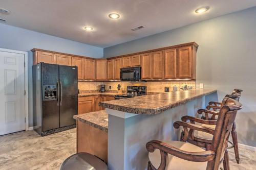 Lake View, Pool Access Idyllic Camdenton Condo!, Camdenton (foto 7)