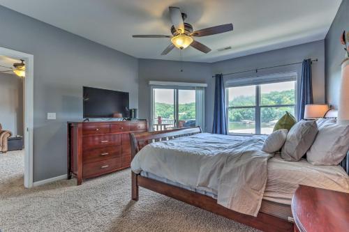Lake View, Pool Access Idyllic Camdenton Condo!, Camdenton (foto 10)