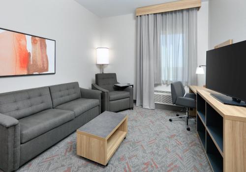 Candlewood Suites DFW West - Hurst, an IHG Hotel