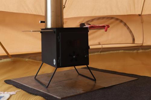 Immaculate and cosy Bell tent in Shaftesbury UK