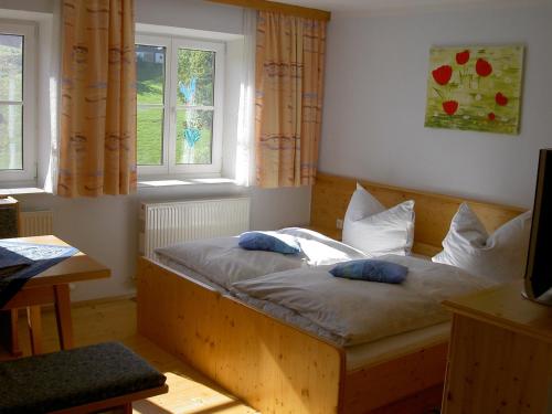 1 queen bed