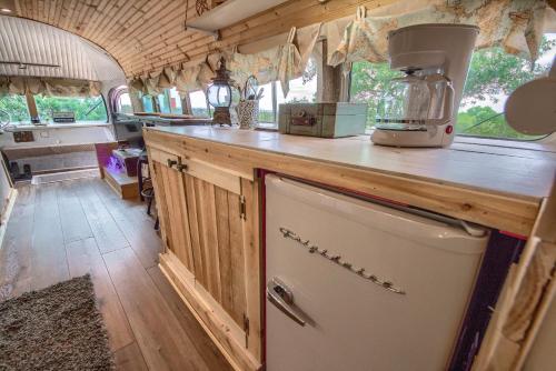 The Dog Haus CL 195DH - image 11