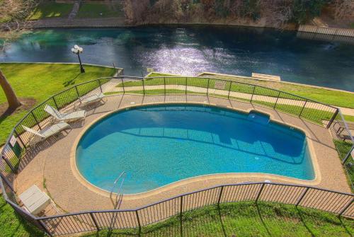 New Braunfels on the River IC 309 - main image