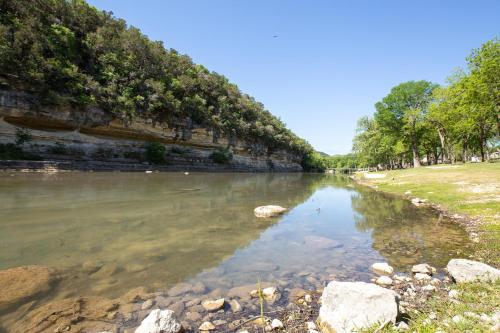 Guadalupe River Oasis RG 211