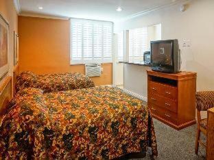 Dunes Inn - Wilshire, Лос-Анджелес (фото 10)