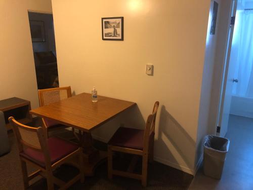 2 bedrooms, 2 beds