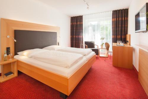 2 twin beds