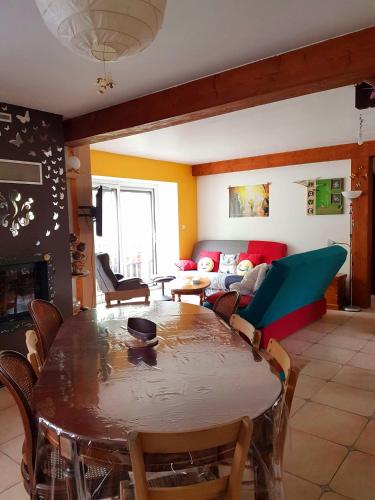 Maison au cœur des Pyrénées (Maison au cœur des Pyrenees) in Perles-et-Castelet