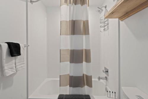 Modern MW Studio with Gym by Zencity - image 10