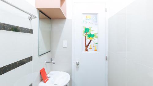 Bathroom, Suite Dreams Hometel in Las Pinas