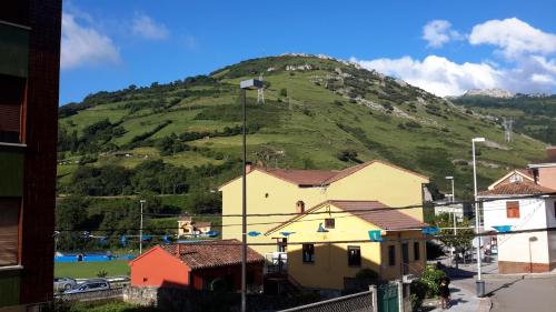 Apartamentos Campomanes 2 in Pola de Lena