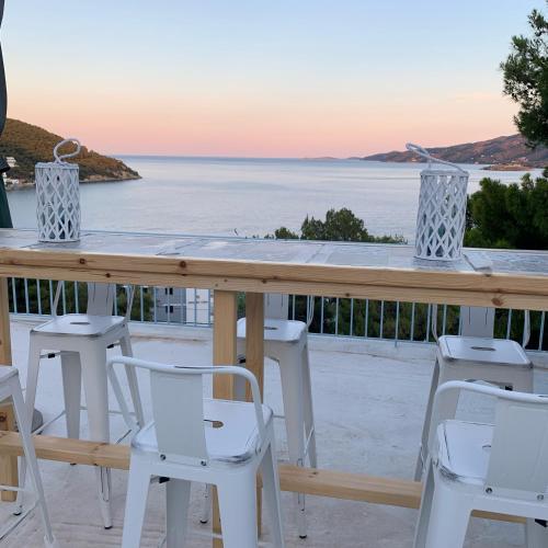 Villa Loula Apartment II - Tap to explore photos