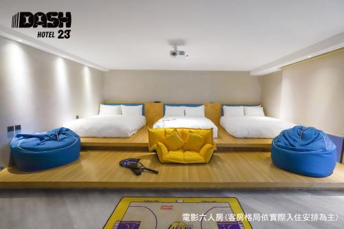 Movie Six People Room with Balcony room in Dash 23 Hotel