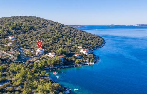 Vera in Otok Veli Drvenik